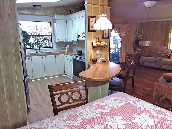 4th image of 3916 Sabal Dr #227