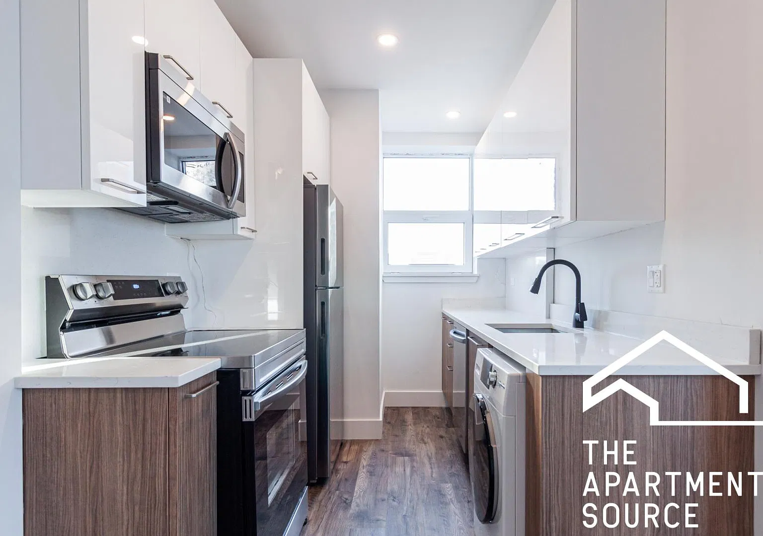 941 West Carmen Avenue #708 — Photo 1