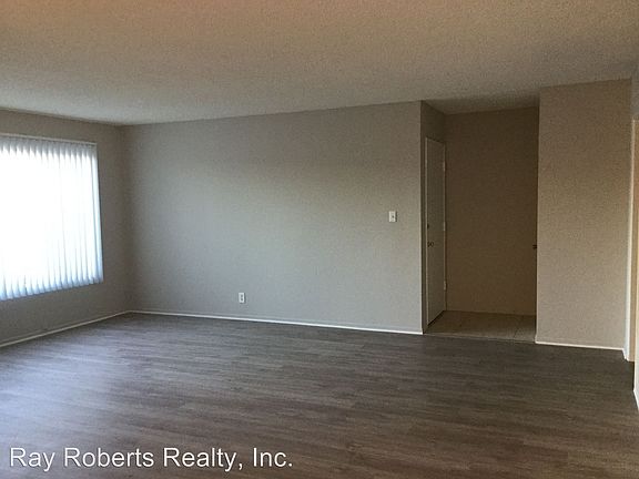 4th image of 3831 Green Ave APT B