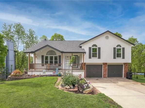 2355 NW Killarney Ln, Lees Summit, MO 64081