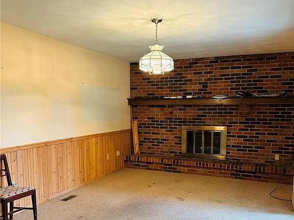 5th image of 314 Scenic Ct