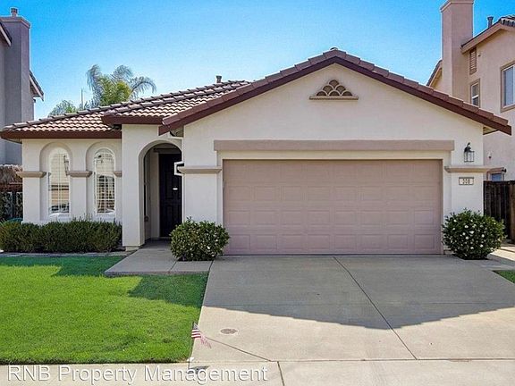 2nd image of 308 Dinis Cottage Ct