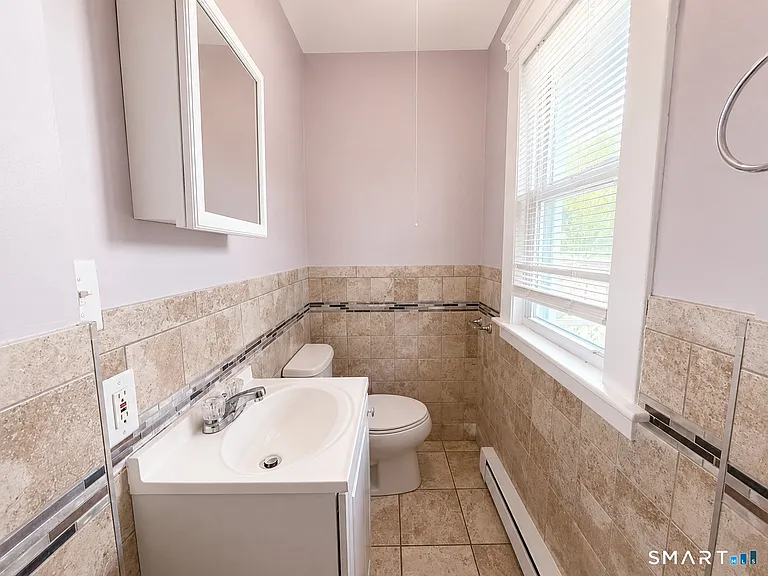 132 Clinton St — Photo 9