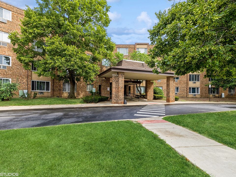 1st image of 1880 Bonnie Ln APT 411