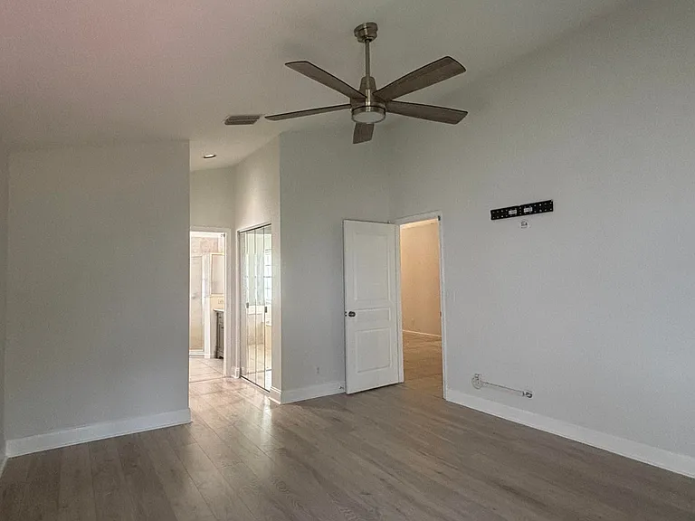 6366 Barbara St — Photo 3