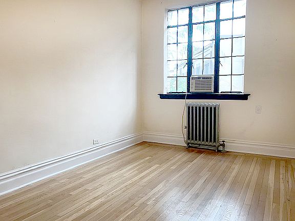 4th image of 72 Barrow St APT 5T
