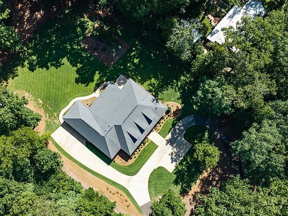 3rd image of 39 Pate Rd