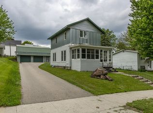 715 Bluff St, Cedar Falls, IA 50613