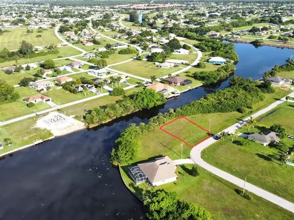 1906 NE 23rd Pl, Cape Coral, FL 33909