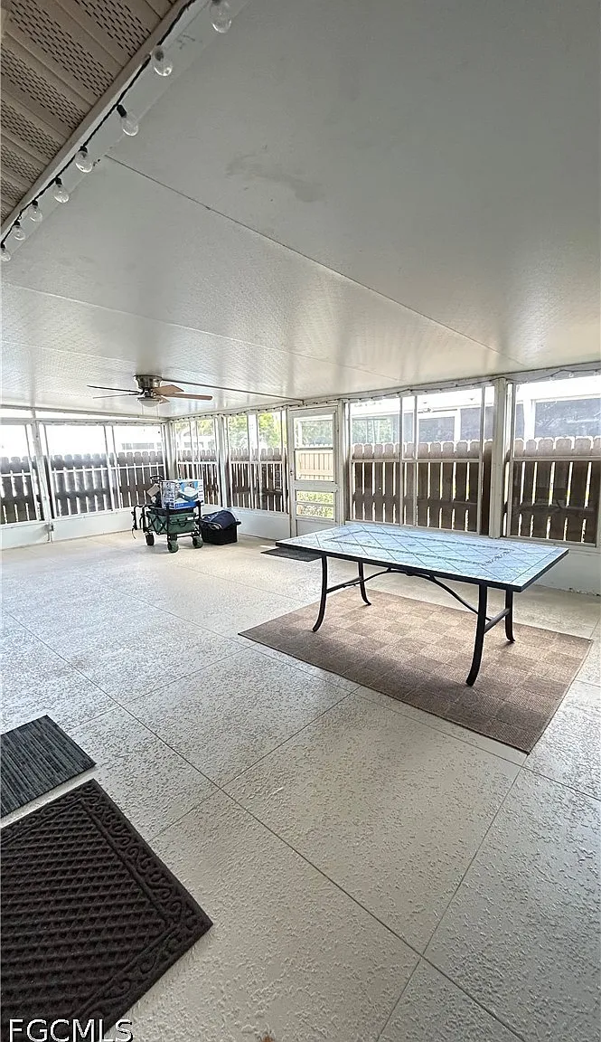 2 bed, 2.0 bath, 998 sqft, $1,900 — Photo 4