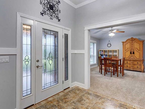 5th image of 1939 Everglades Dr