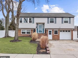 48 Radnor Blvd, Marlton, NJ 08053