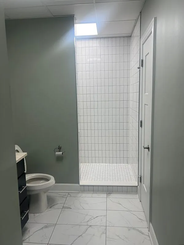 1 bed, 1.0 bath, 647 sqft, $882 — Photo 3