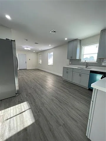 4411 King St — Photo 9