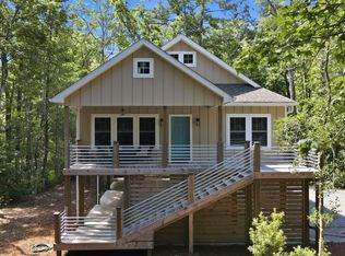 1425 Seafarer Dr, Oriental, NC 28571