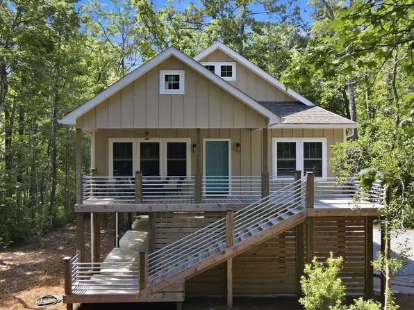 1425 Seafarer Drive, Oriental, NC 28571