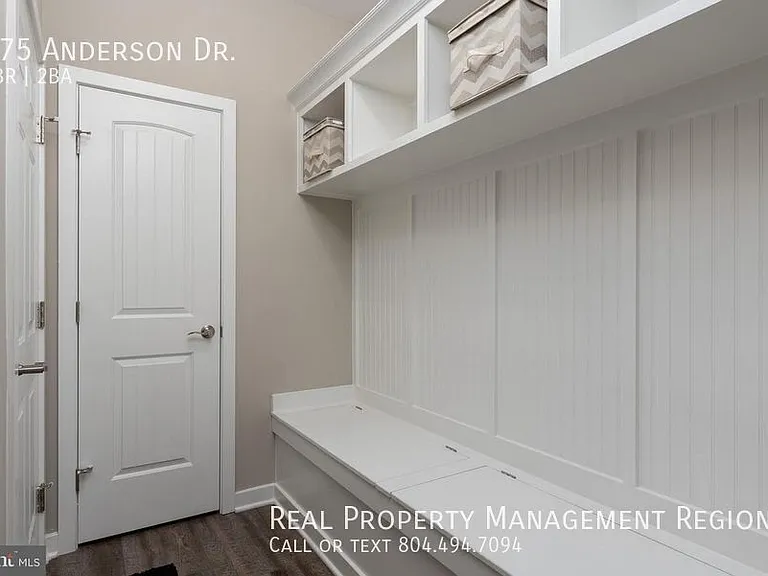 275 Anderson Dr — Photo 10