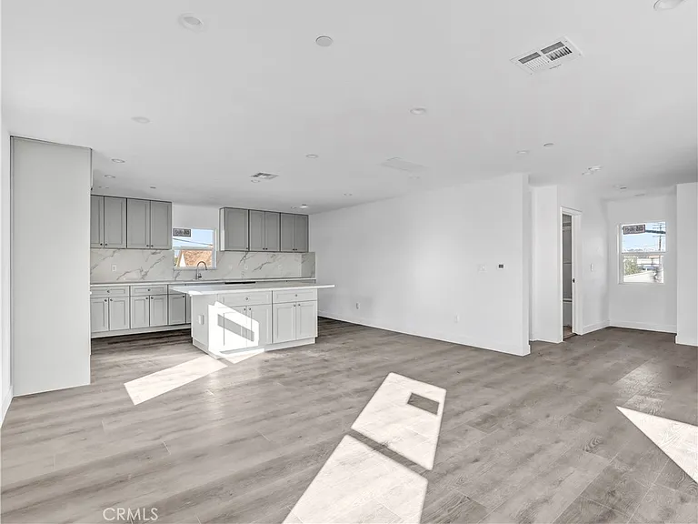 1231 1/2 S Rowan Ave #1/2 — Photo 13