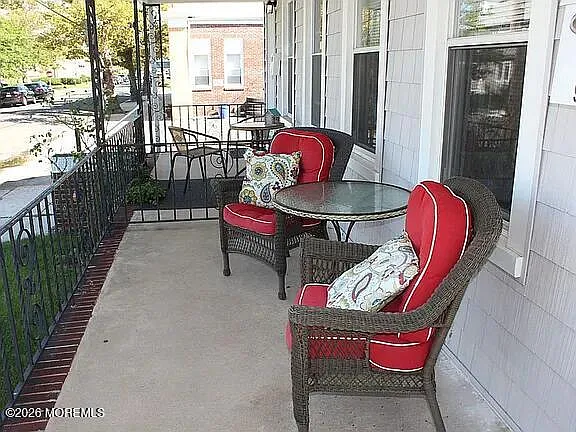902 E St #904 — Photo 3