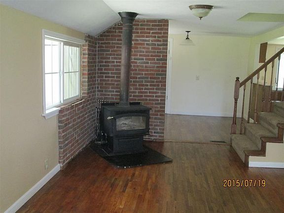 5th image of 27830 Adams Rd