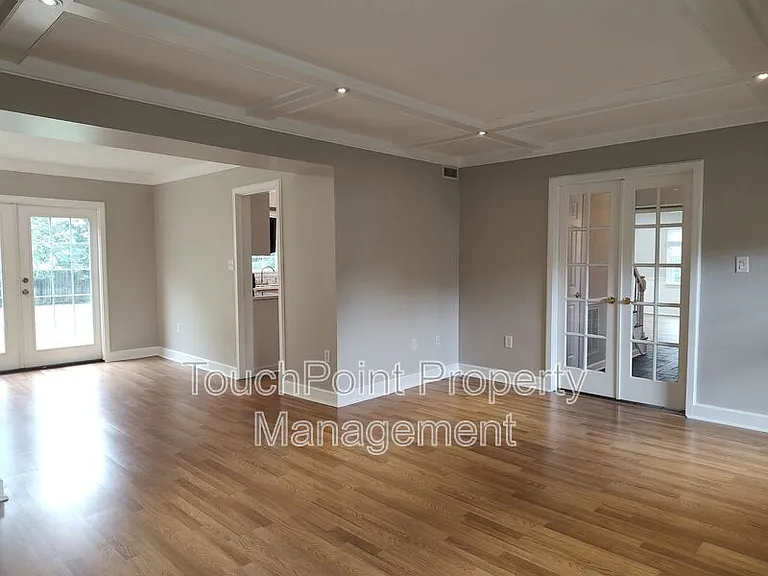 7413 Doves Nest Cir — Photo 8