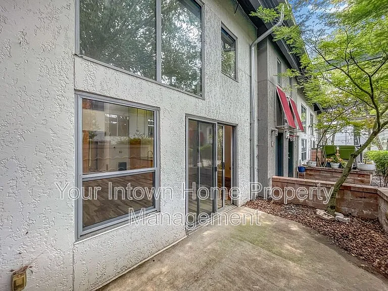 195 Arizona Ave NE #117 — Photo 5