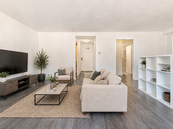 4th image of 850 N Dewitt Pl APT 16I