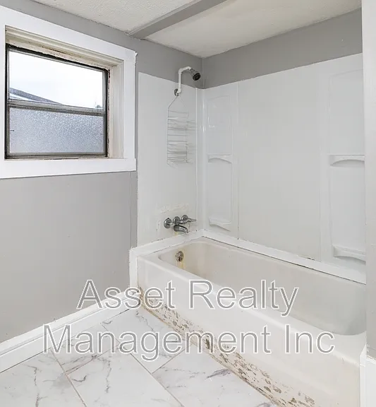 2608 Piedmont St — Photo 13