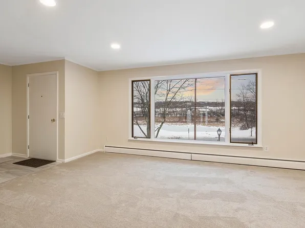 4489 Pompey Center Rd, Manlius, NY 13104