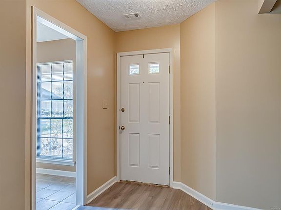 3rd image of 6615 Larkspur Ct