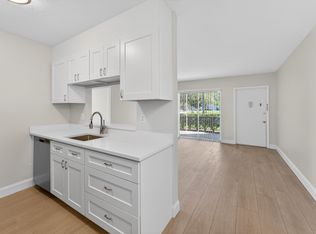 6392 Chasewood Dr APT B, Jupiter, FL 33458