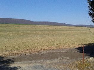 4 Pickerel Ln, Pine Grove, PA 17963