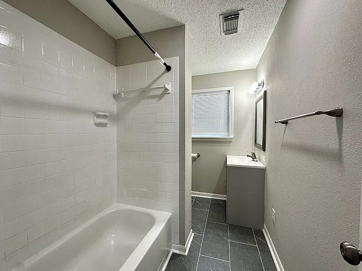 402 Del Norte Street - 1 — Photo 3