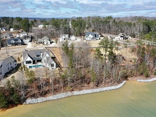 5421 Yachtsman Ln, Gainesville, GA 30504