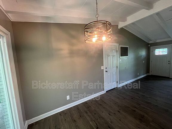 3rd image of 2503 Broadmoor Dr