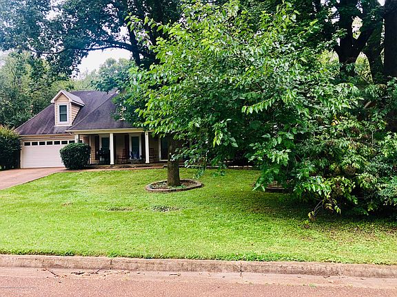4th image of 1243 Carriage Dr S