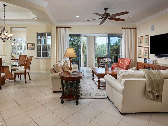 5th image of 26848 Wyndhurst Ct #201
