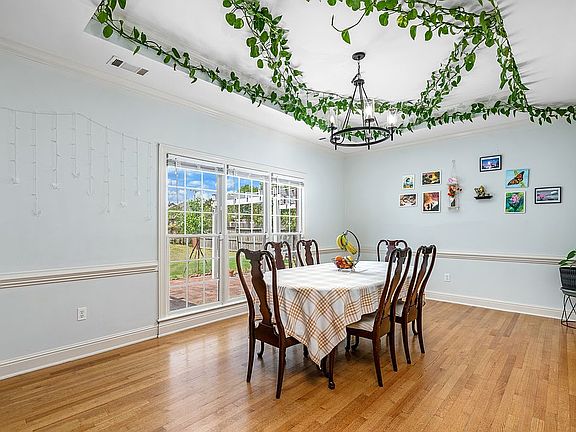 2nd image of 1646 Forsythe Trl