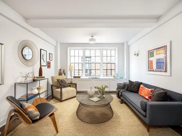 16 Park Avenue image 1 of 6