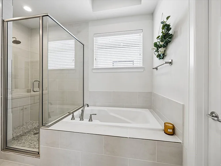 2804 Grand Fountains Dr #B — Photo 22