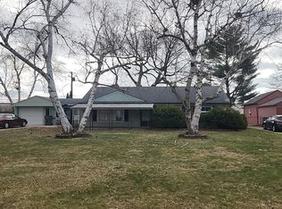 37584 Ingleside St, Clinton Township, MI