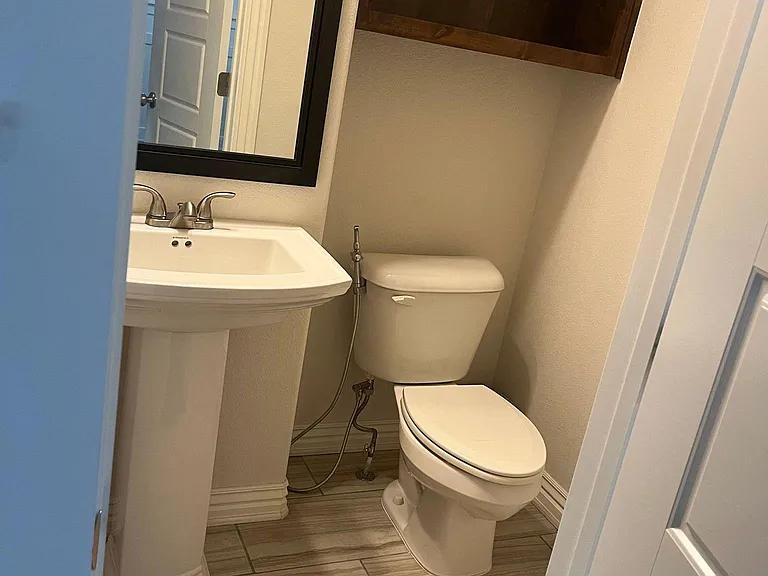 3100 SW Hazelnut Ave — Photo 5