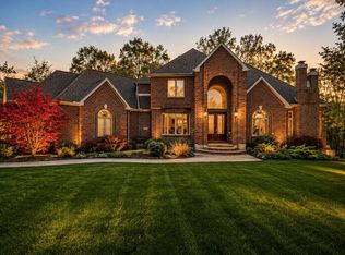 2 Timber Ridge Ct, Valparaiso, IN 46385