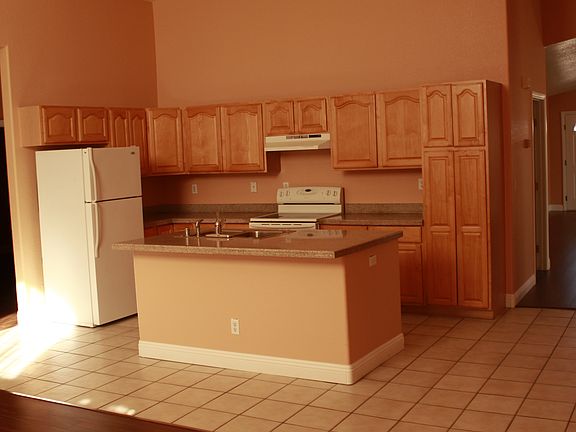 4th image of 4391 E Boston Ave