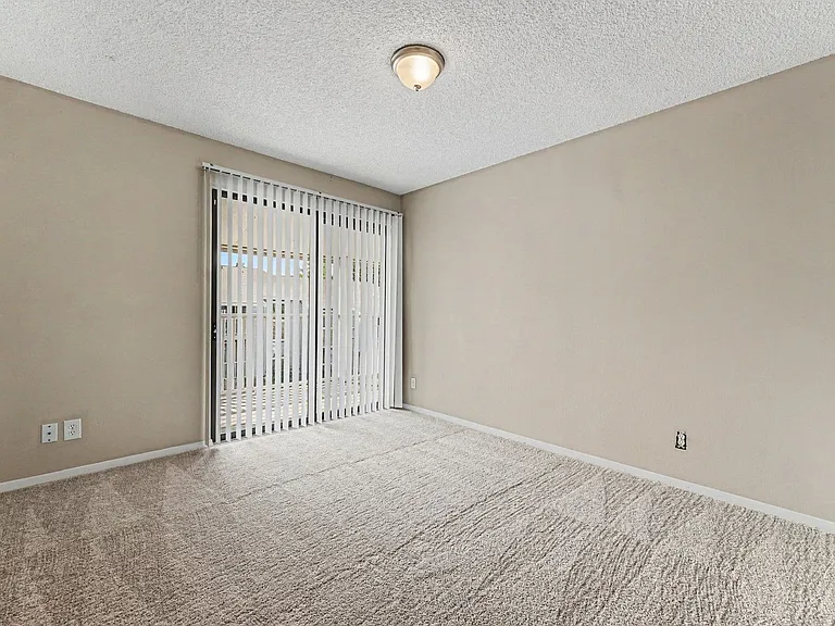 902 S Walden St #208 — Photo 11