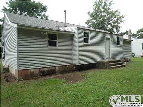 5th image of 24 Oak Ln
