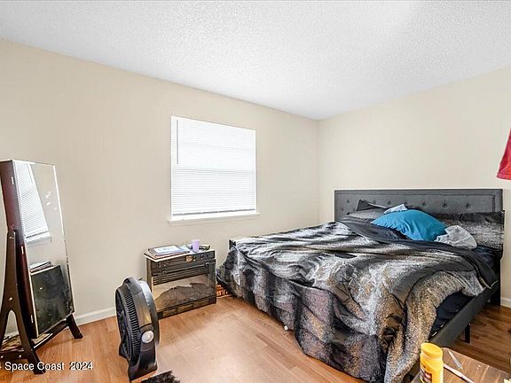 5th image of 4485 Barna Ave
