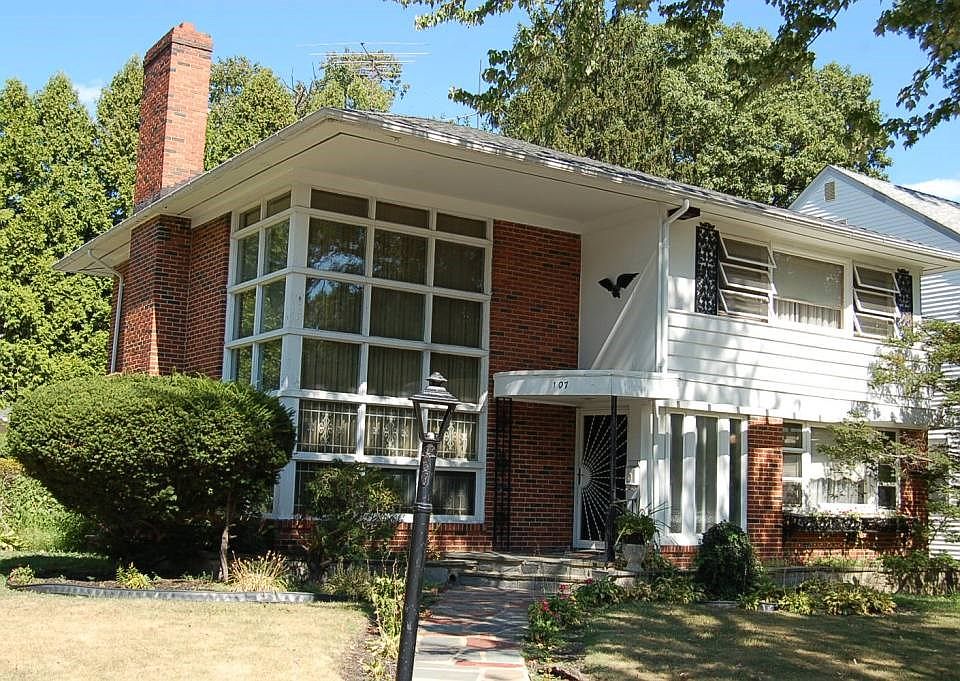 1st image of 107 Hansbury Ave