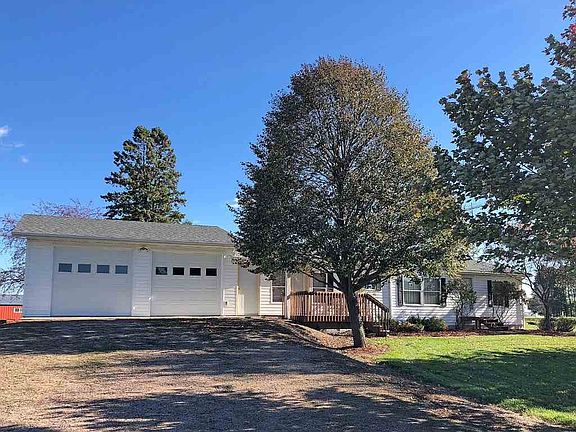 3rd image of N2044 Owen Ave