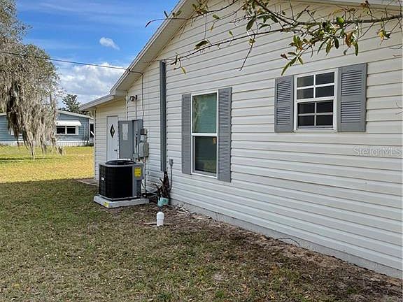 4th image of 5882 Fox Haven Dr